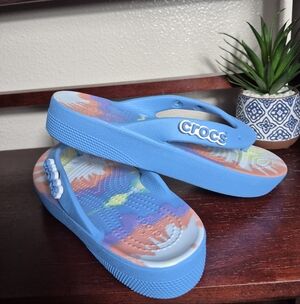 Womens Crocs Classic tie-dye Sandals